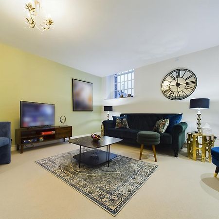 Modern Duplex Central Free Parking Wi-Fi Apartment Cheltenham Bagian luar foto