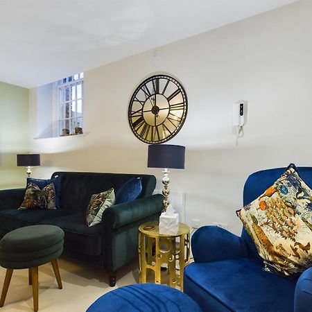 Modern Duplex Central Free Parking Wi-Fi Apartment Cheltenham Bagian luar foto