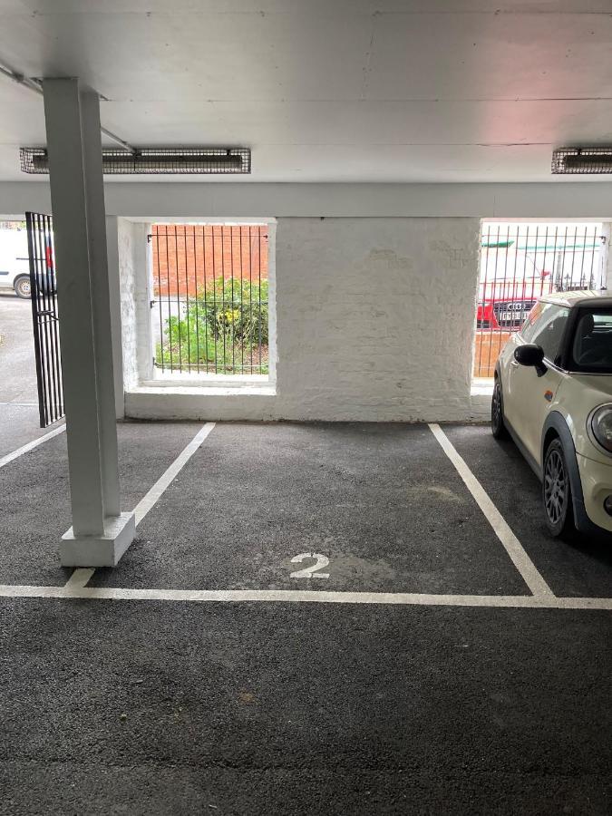 Modern Duplex Central Free Parking Wi-Fi Apartment Cheltenham Bagian luar foto