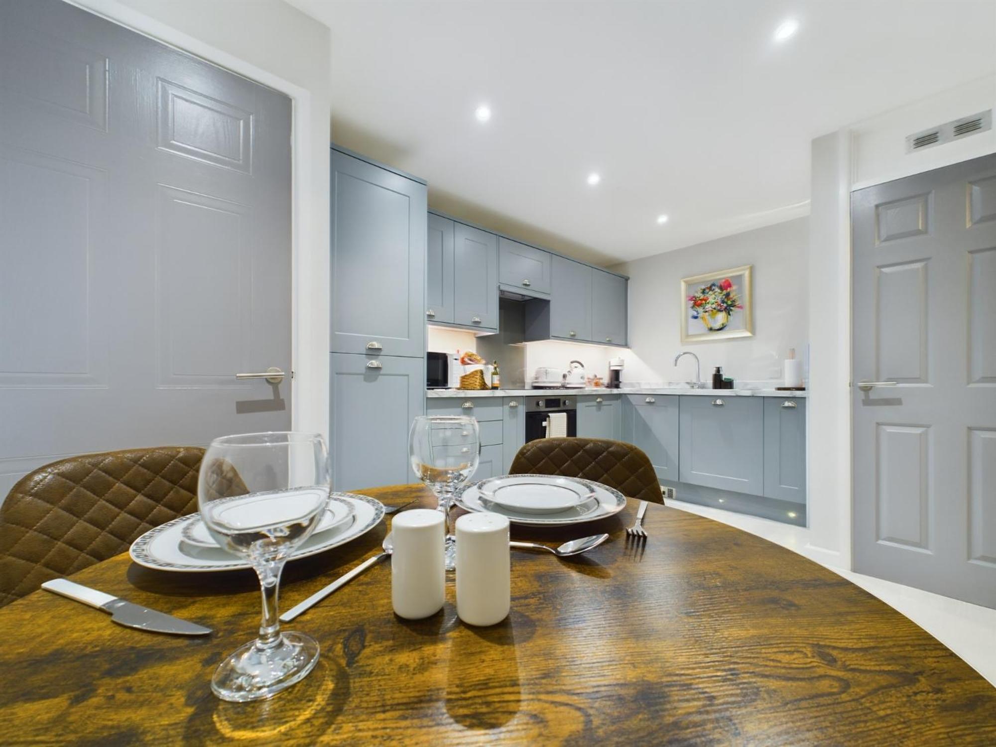 Modern Duplex Central Free Parking Wi-Fi Apartment Cheltenham Bagian luar foto