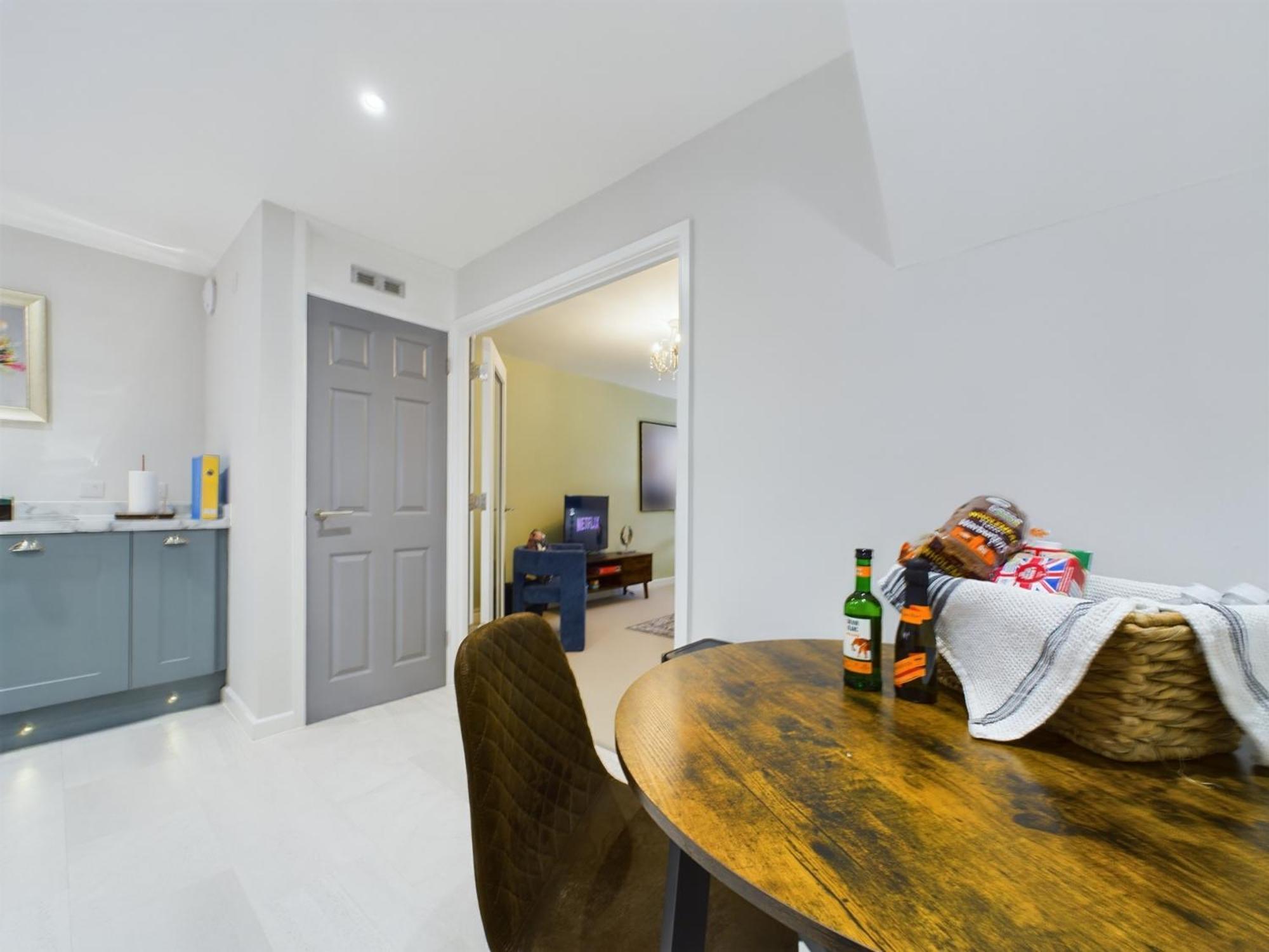 Modern Duplex Central Free Parking Wi-Fi Apartment Cheltenham Bagian luar foto